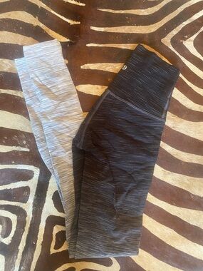 Lululemon ladies ' Black and Light Gray Athletic Leggings long